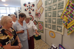 Varázskezek Kreatív Kör kiállításának megnyitója 2014.augusztus 15