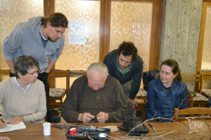 Oltási bemutató a kertbarát körben 2019.április 10.