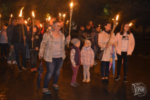 Az eső nem mosta el a fáklyás felvonulást 2019.április 30.